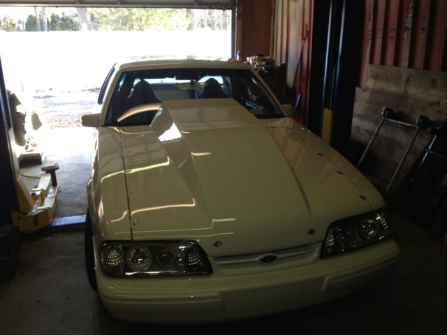 1992 Ford Mustang Custom - photo 2