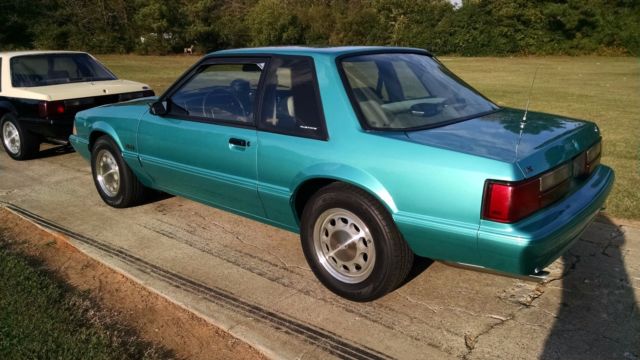 1992 Ford Mustang - photo 2