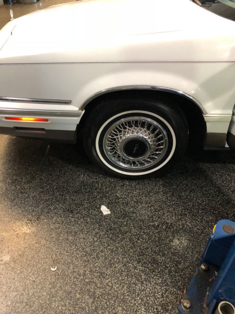 1992 Chrysler New Yorker Fifth Ave Mark Cross Edition - photo 12