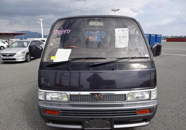 1992 Nissan Caravan - photo 2