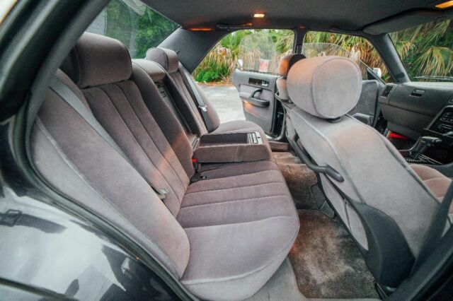 1992 Nissan Gloria Brougham - photo 8