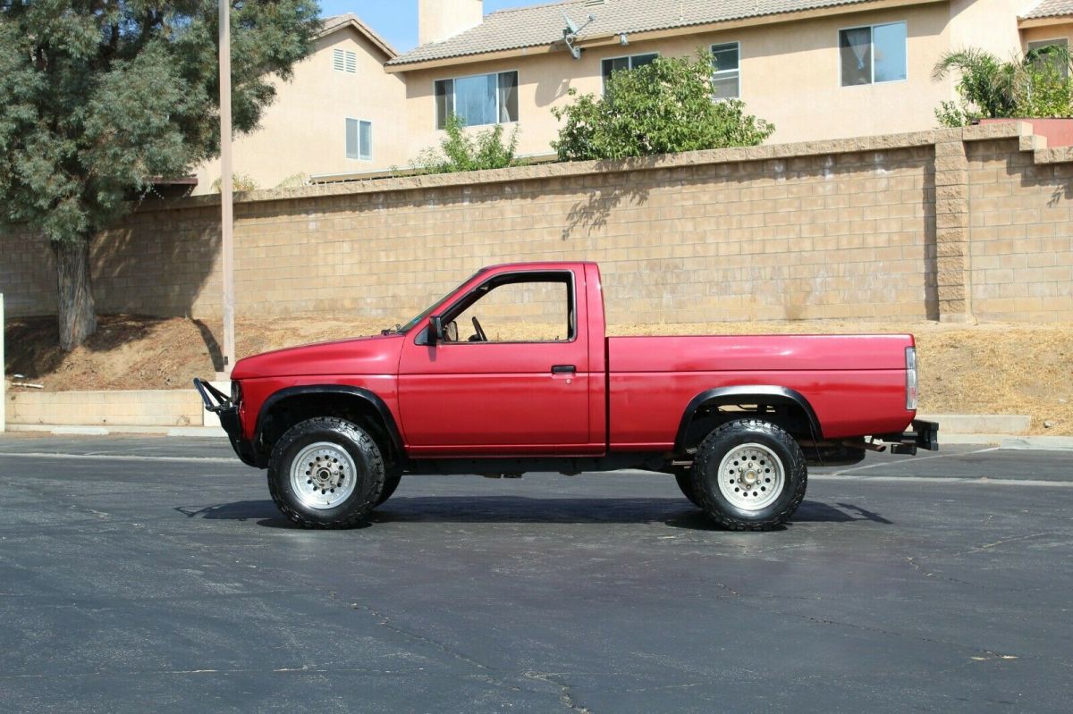 1992 Nissan Other Pickups 4x4 HARDBODY D21 5SPEED SHORTBED - photo 4