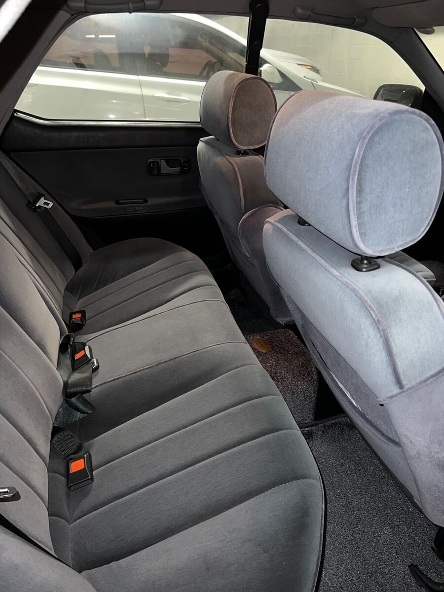 1992 Nissan Laurel - photo 6