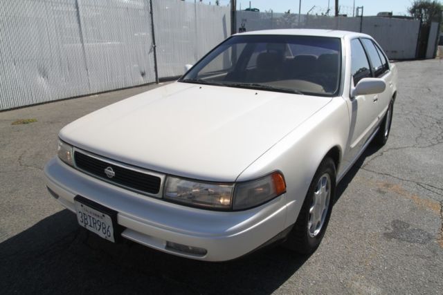 1992 Nissan Maxima GXE Automatic 6 Cylinder NO RESERVE 1992 Nissan Maxima