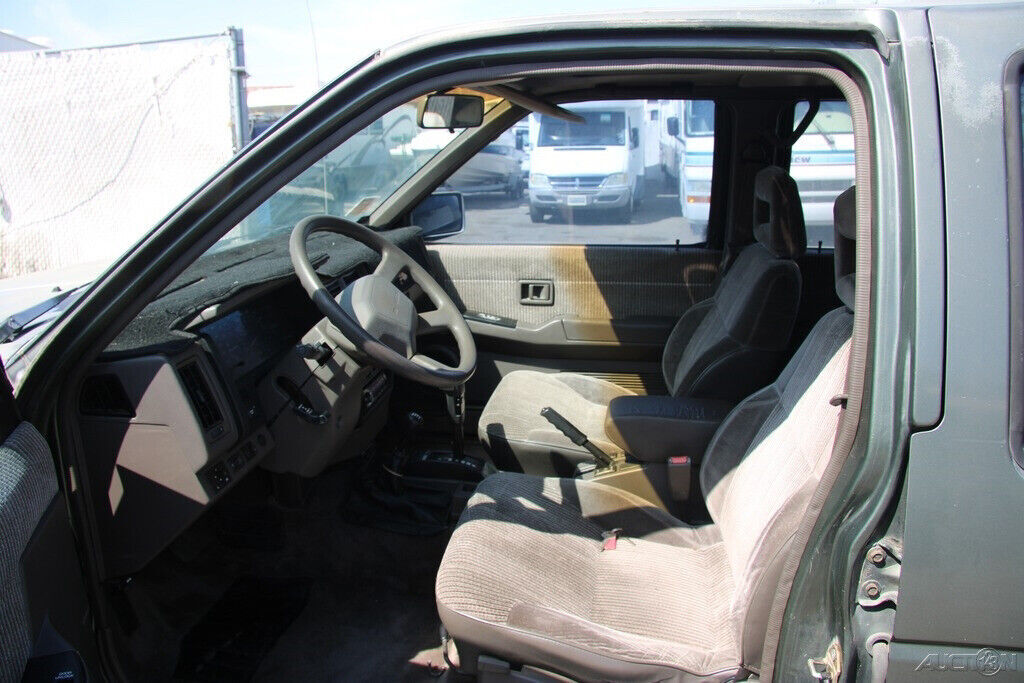 1992 Nissan Pathfinder SE - photo 12