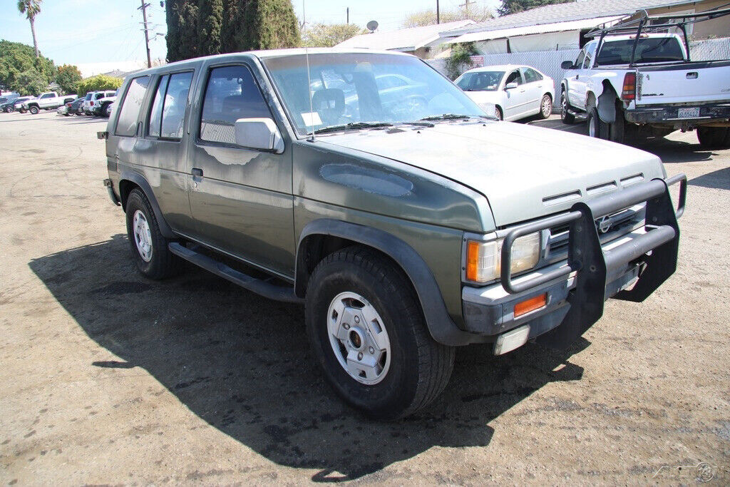 1992 Nissan Pathfinder SE - photo 2