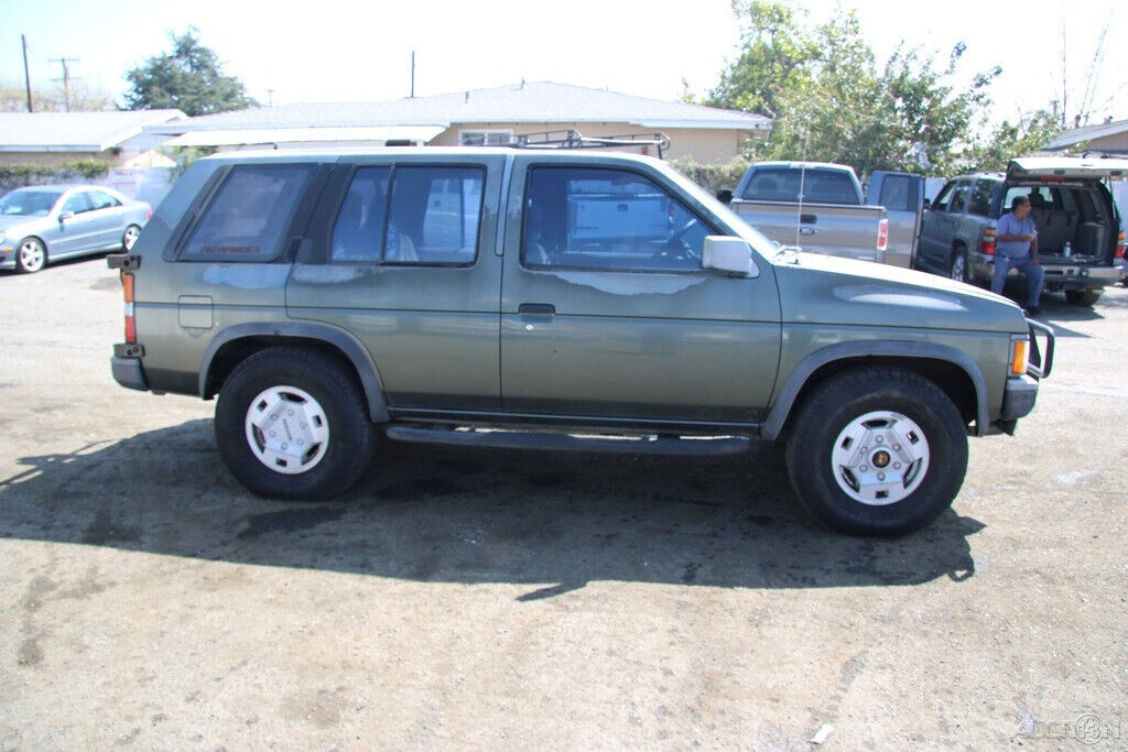1992 Nissan Pathfinder SE - photo 3