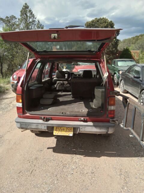 1992 Nissan Pathfinder XE - photo 2