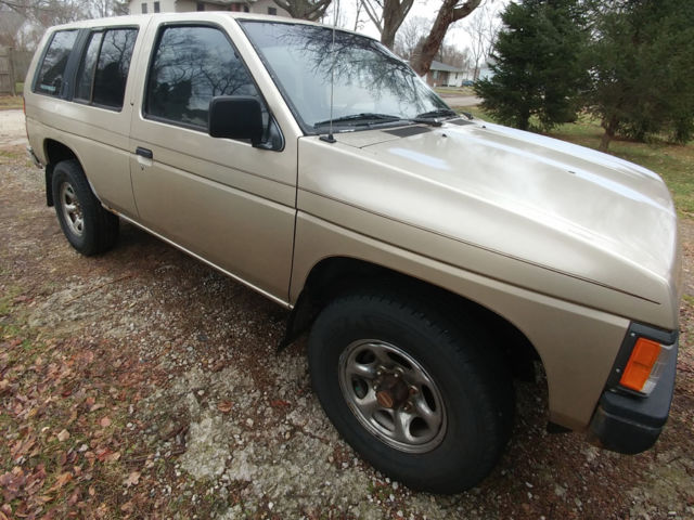 1992 Nissan Pathfinder XE - photo 4