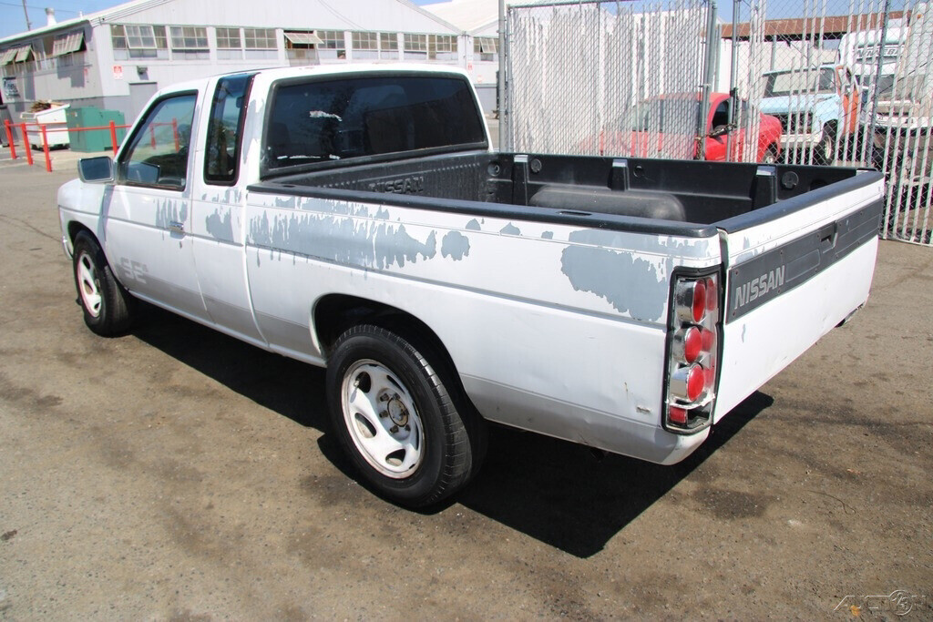 1992 Nissan Truck SE V6 - photo 4