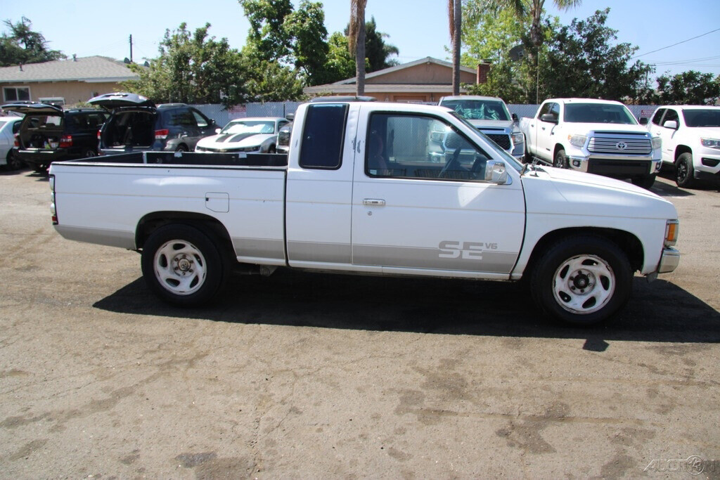 1992 Nissan Truck SE V6 - photo 7