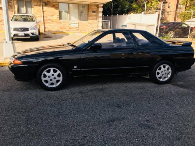 1992 Nissan Skyline R32 GTS Type S - photo 2