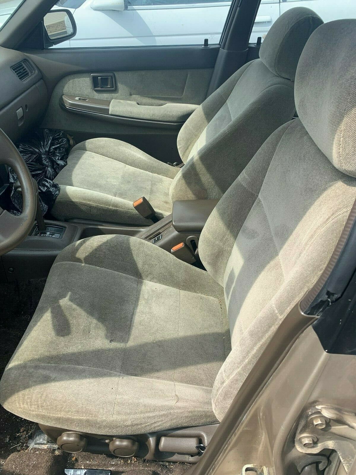 1992 Nissan Stanza GXE sedan (auto) - photo 6