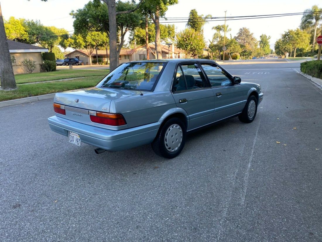 1992 Nissan Stanza XE - photo 3