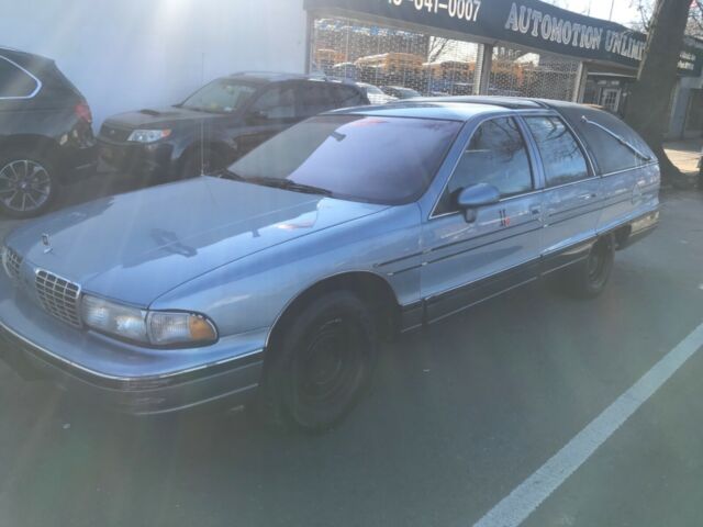 1992 Oldsmobile Custom Cruiser S - photo 2