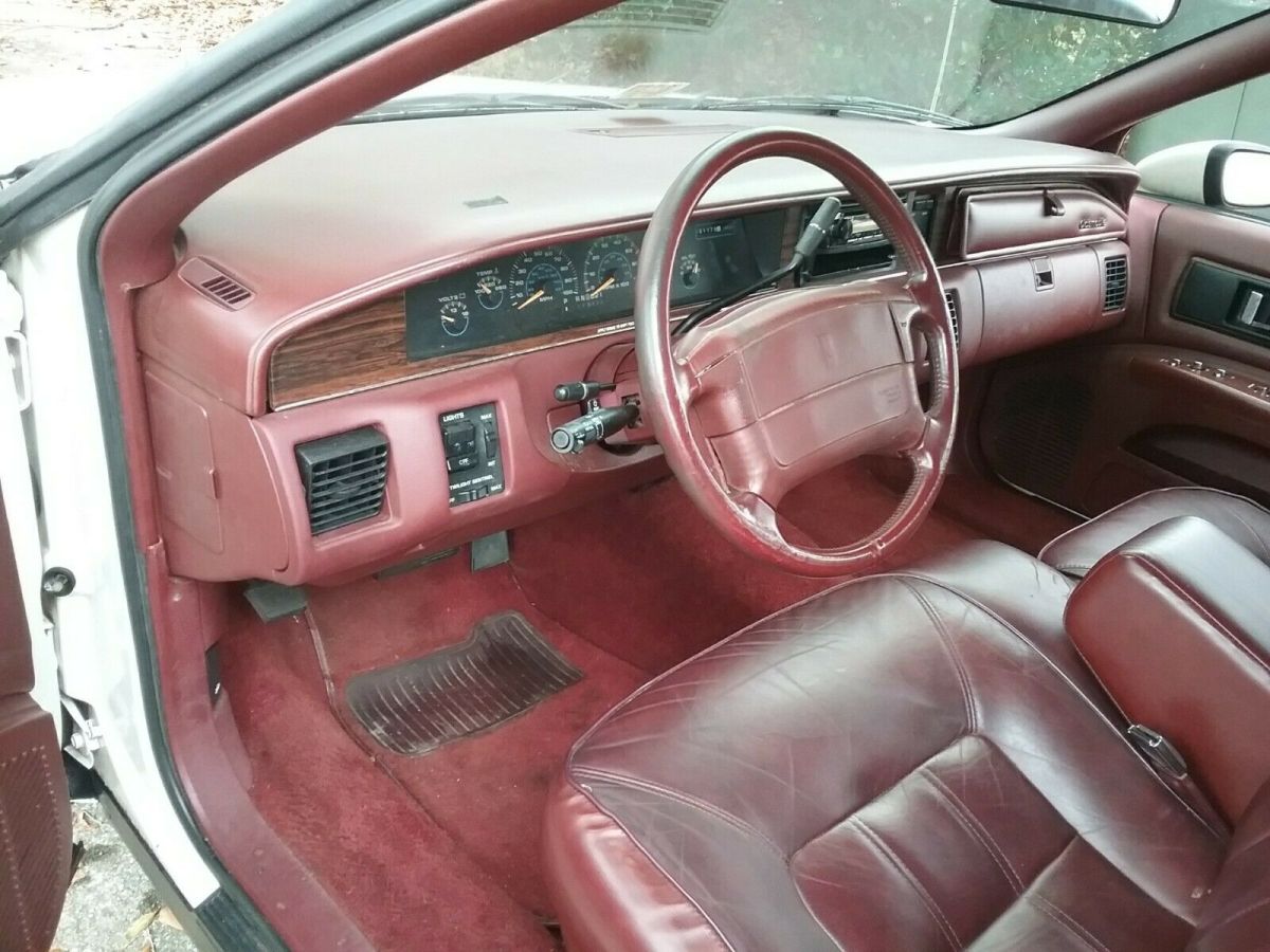 1992 Oldsmobile Custom Cruiser - photo 10