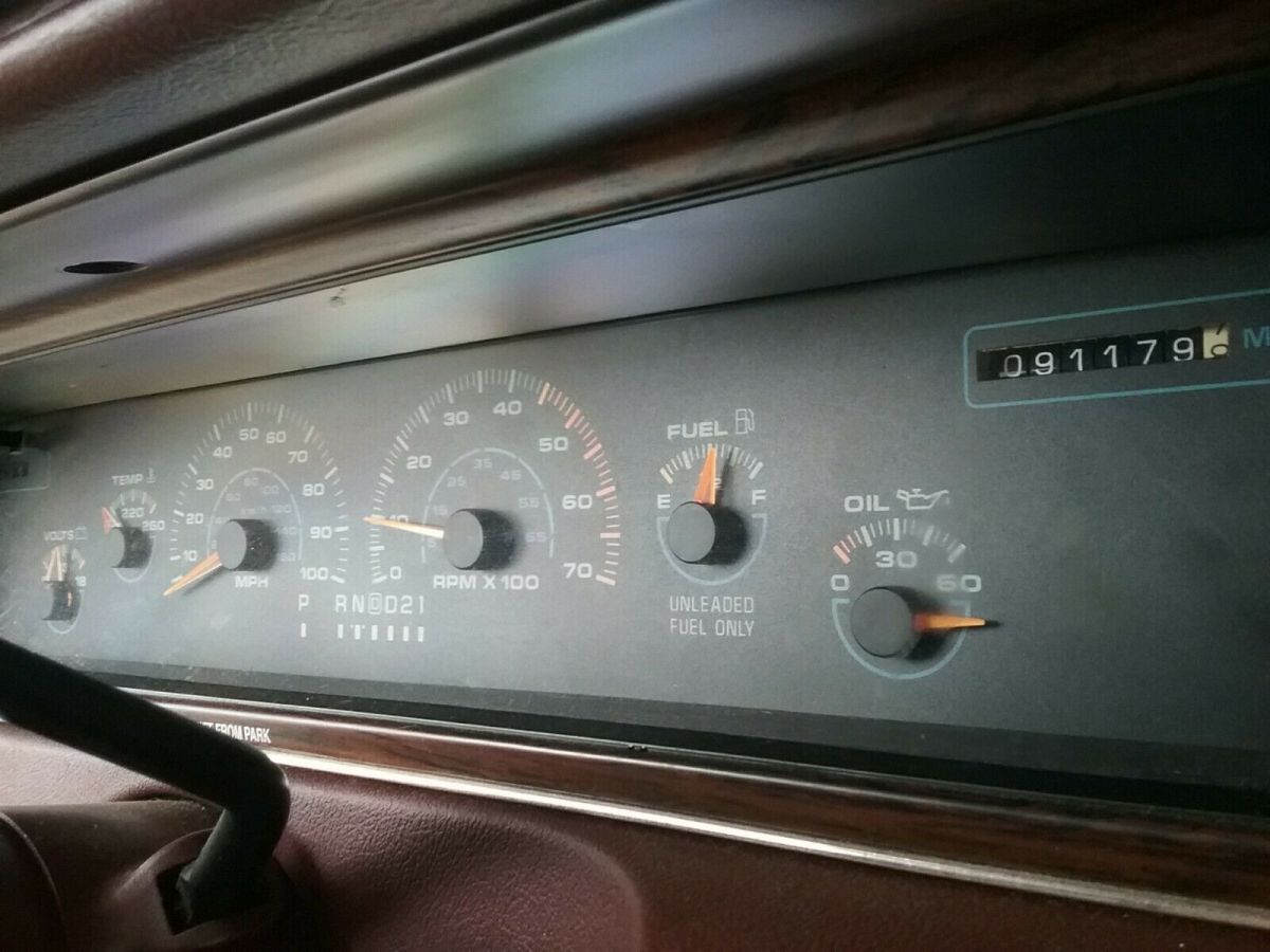 1992 Oldsmobile Custom Cruiser - photo 8