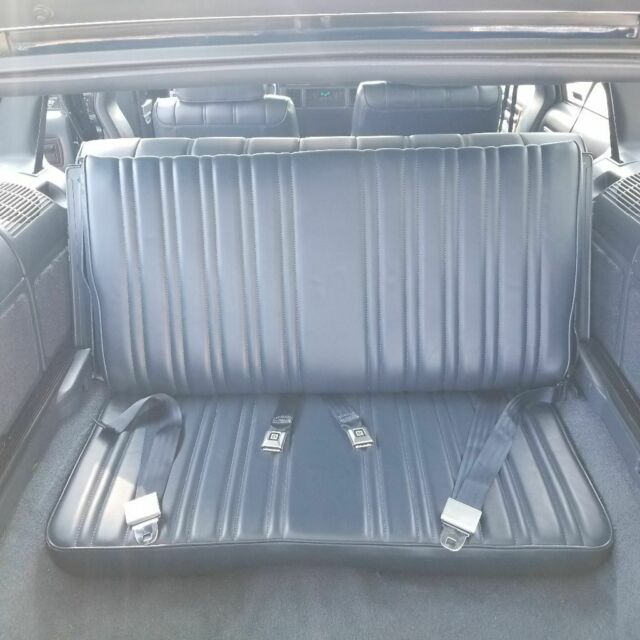1992 Oldsmobile Custom Cruiser - photo 11
