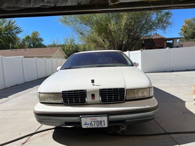 1992 Oldsmobile Custom Cruiser - photo 7