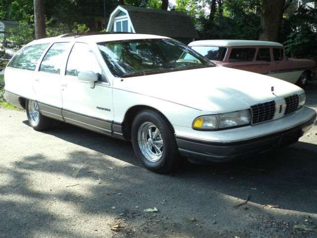 1992 oldsmobile custom cruiser wagon,collector quality,last year,74,000 org mile 1992 Oldsmobile Custom Cruiser customcruiser station wagon