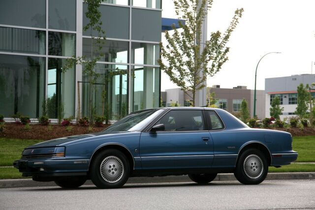 1992 Oldsmobile Toronado - photo 2