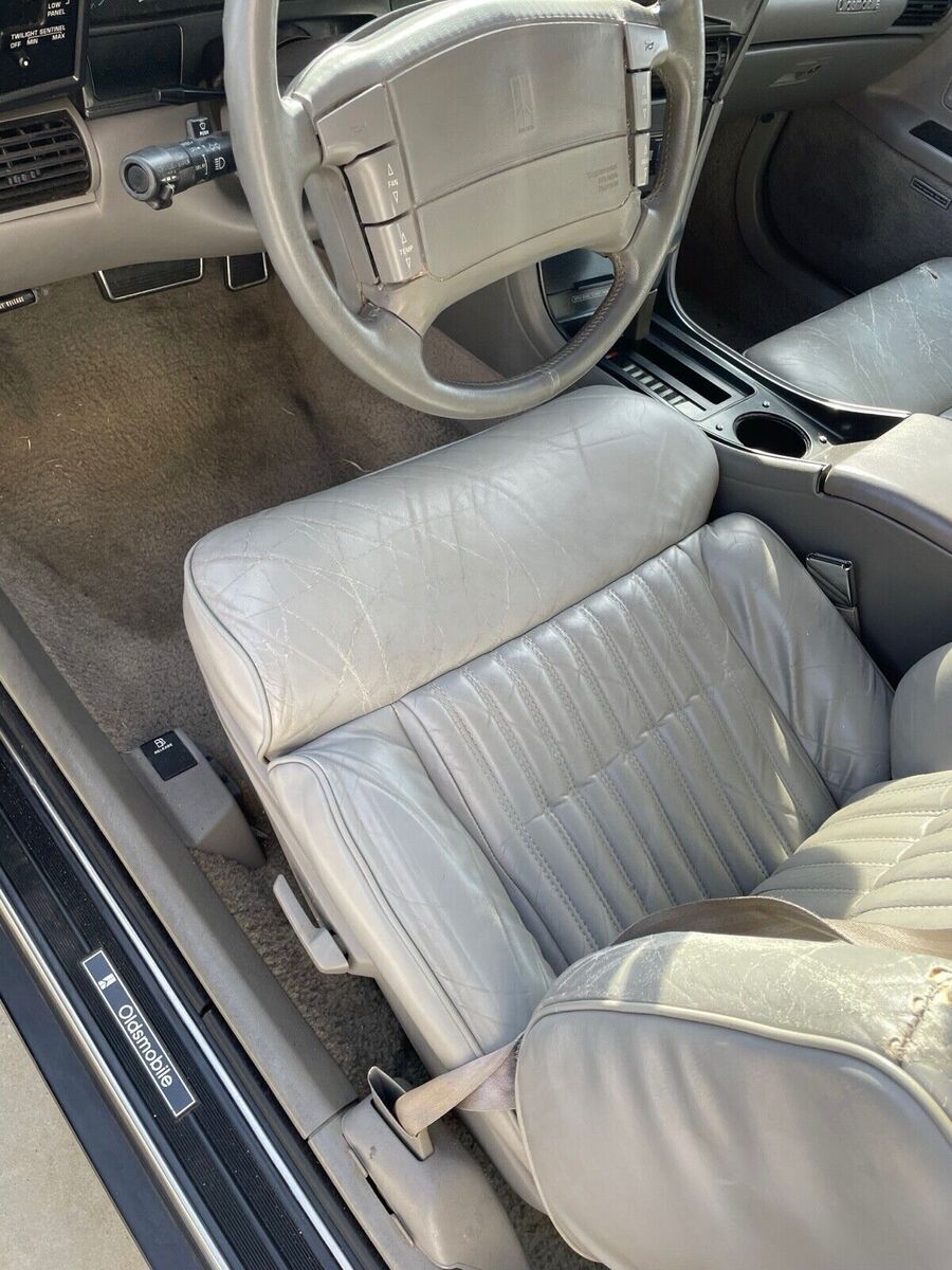1992 Oldsmobile Toronado - photo 11