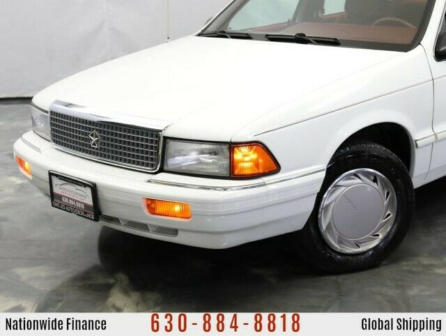 1992 Plymouth Acclaim ** LOW MILES ** - photo 2