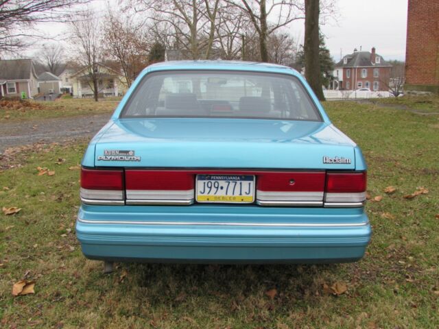 1992 Plymouth Acclaim - photo 6