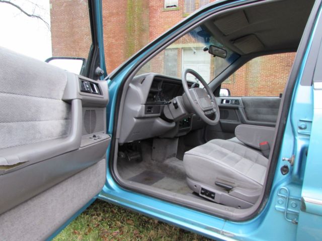 1992 Plymouth Acclaim - photo 8