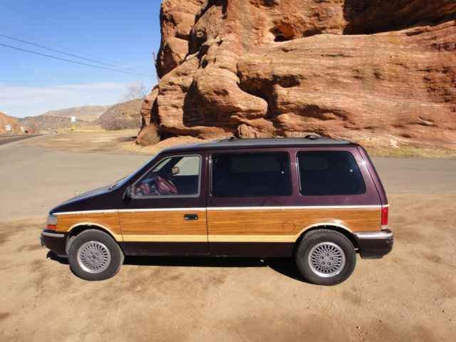 1992 Plymouth Voyager - photo 2