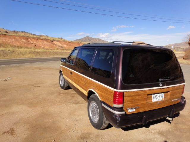 1992 Plymouth Voyager - photo 4