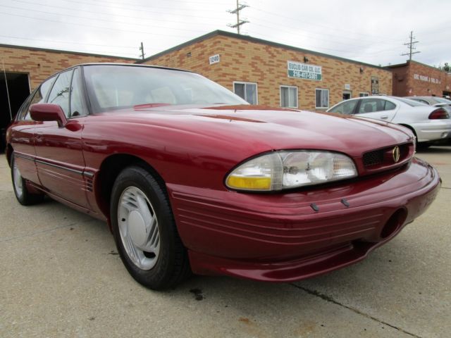 1992 Pontiac Bonneville SSE - 4-door - Beautiful Original Condition - Must See 1992 Pontiac Bonneville