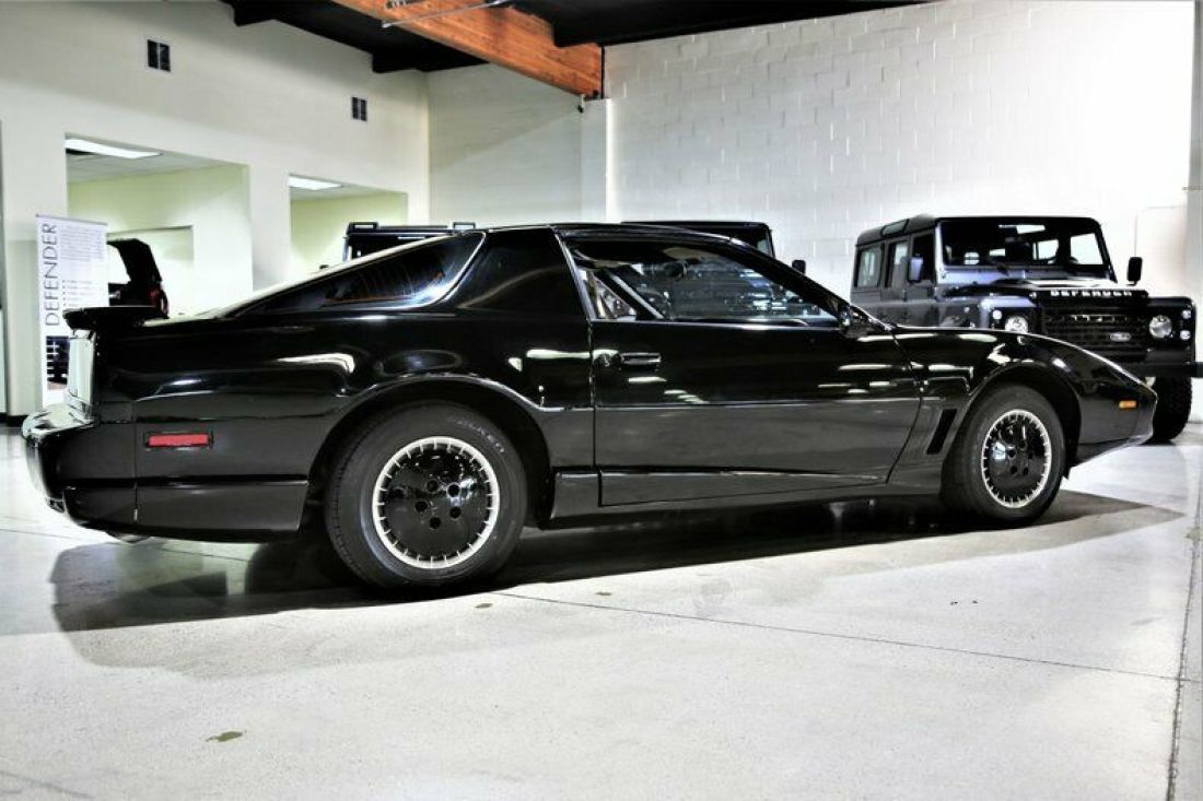 1992 Pontiac Firebird 2dr Coupe Firebird Hatchback - photo 4