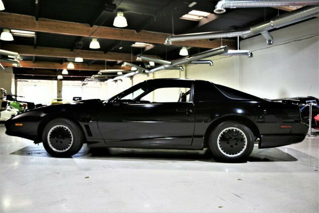 1992 Pontiac Firebird 2dr Coupe Firebird Hatchback - photo 8