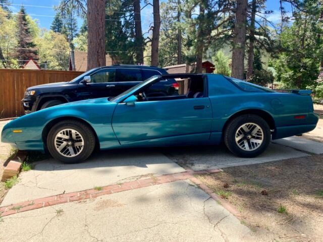 1992 Pontiac Firebird “Formula” Coupe original “T-Tops” w/ 305 5.0L V8 1992 Pontiac Firebird Formula with T-Tops