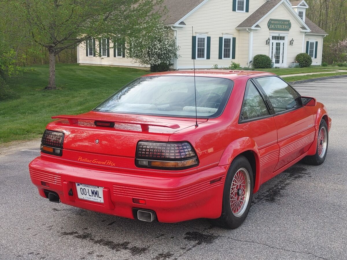 1992 Pontiac Grand Prix SE - photo 10