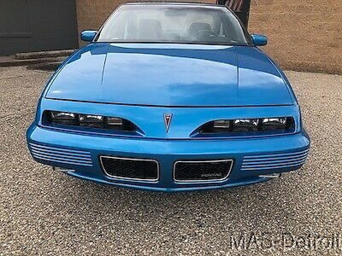1992 PONTIAC GRAND PRIX RICHARD PETTY EDITION #434/1000 5-SPEED 1992 Pontiac Grand Prix RICHARD PETTY EDITION