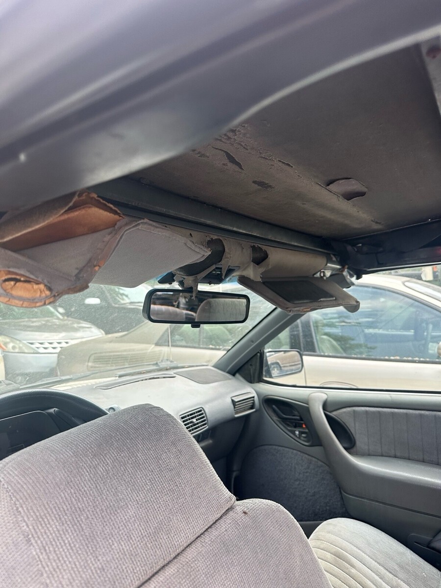 1992 Pontiac Sunbird SE - photo 10