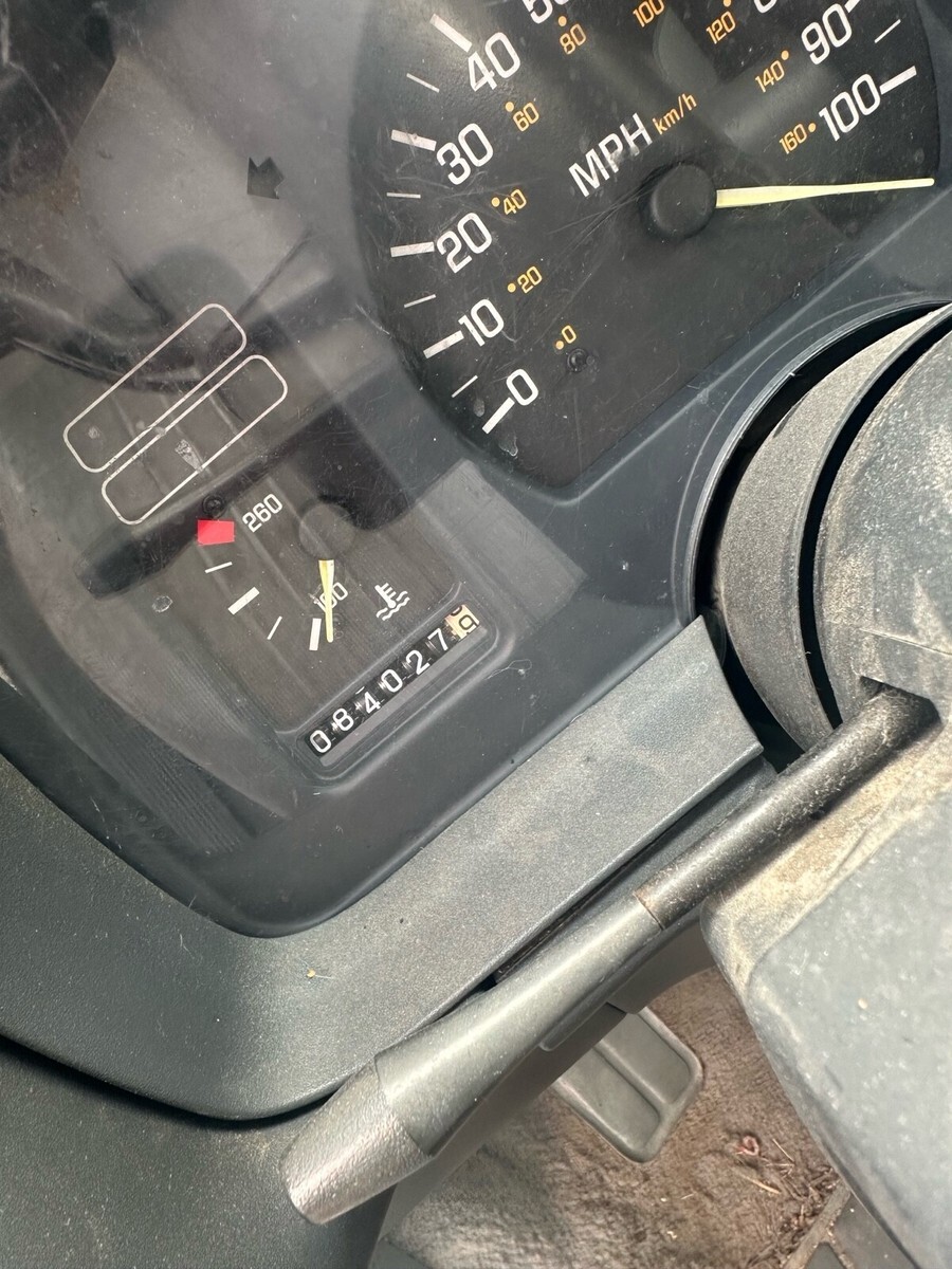 1992 Pontiac Sunbird SE - photo 11