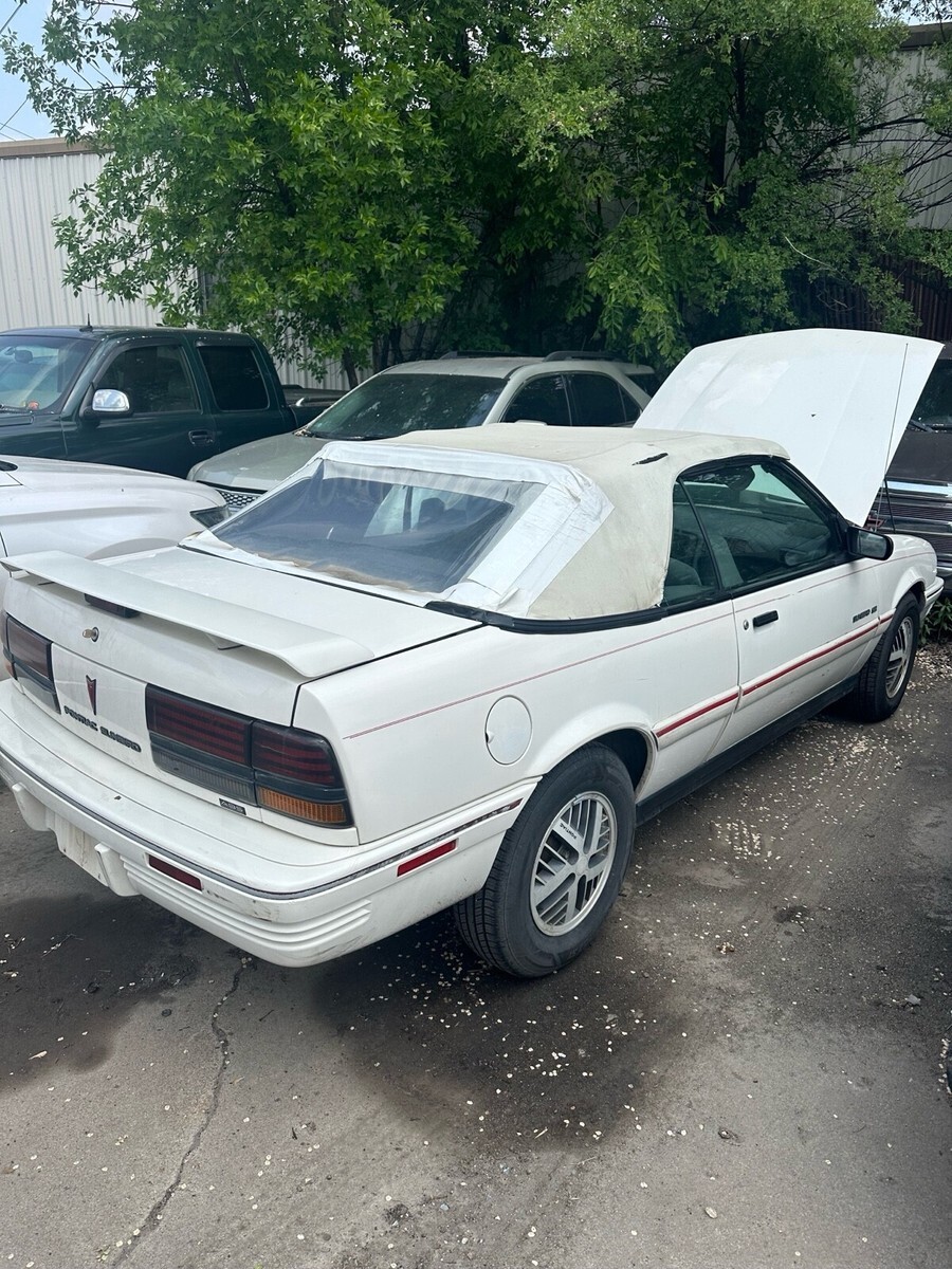 1992 Pontiac Sunbird SE - photo 4