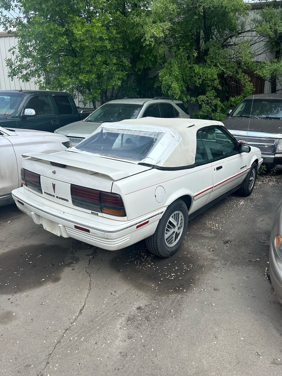 1992 Pontiac Sunbird SE - photo 5