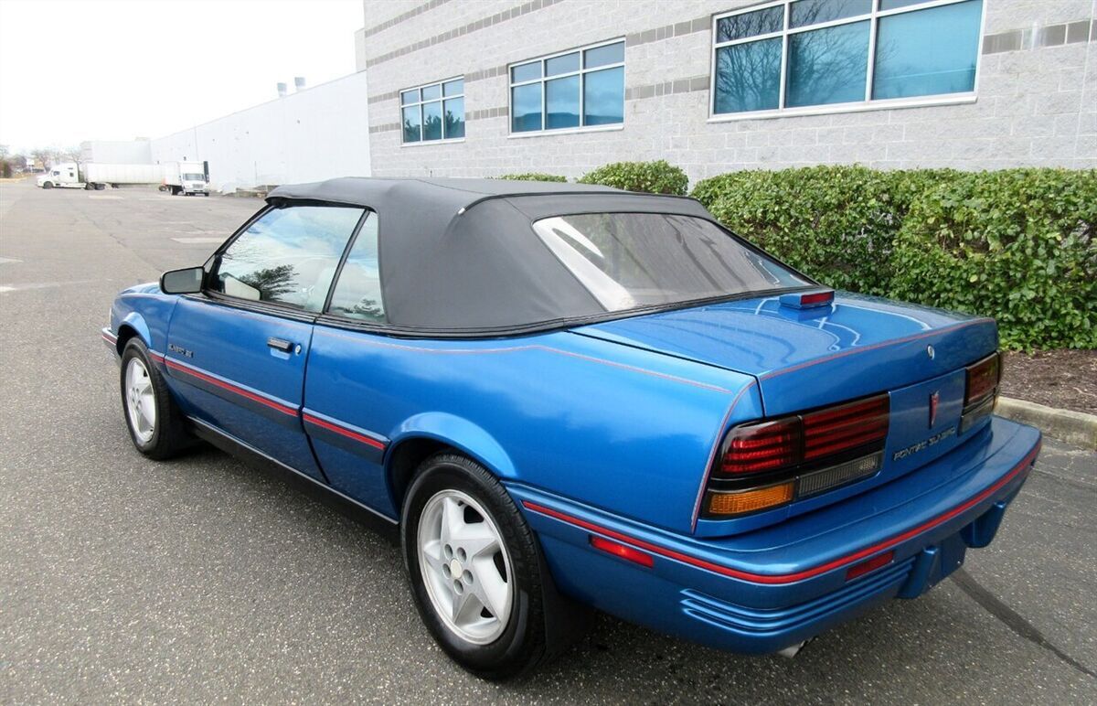 1992 Sunbird SE - photo 11