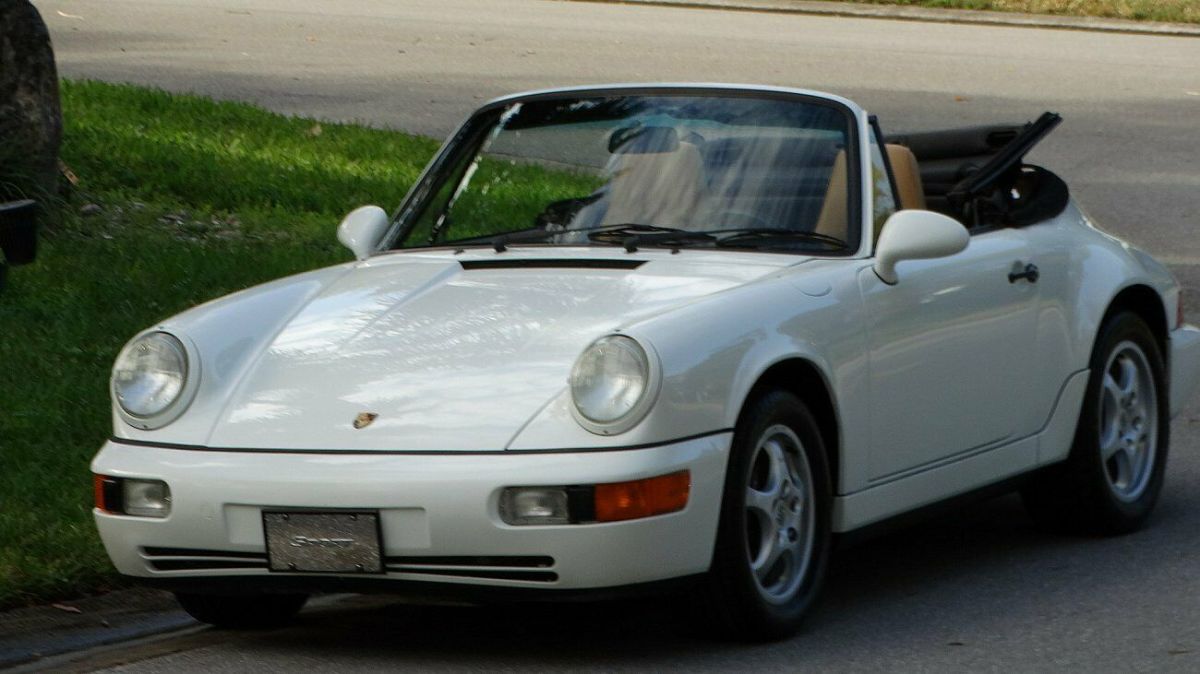 1992 PORSCHE 911 CABRIOLET 47,000 MILES IN EXELLENT CONDITION INSIDE AN OUT 1992 Porsche 911