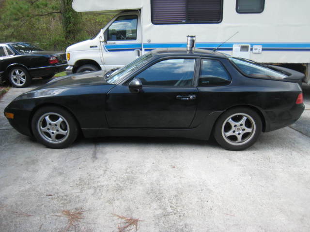 1992 Porsche 968 3.0 liter 234 hp 4 cylinder and 6 Speed manual transmission 1992 Porsche 968