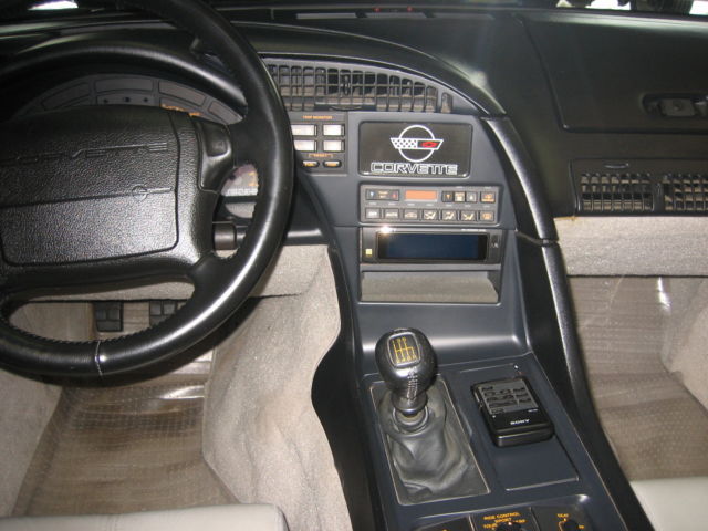 1992 Chevrolet Corvette COVERTIBLE - photo 9