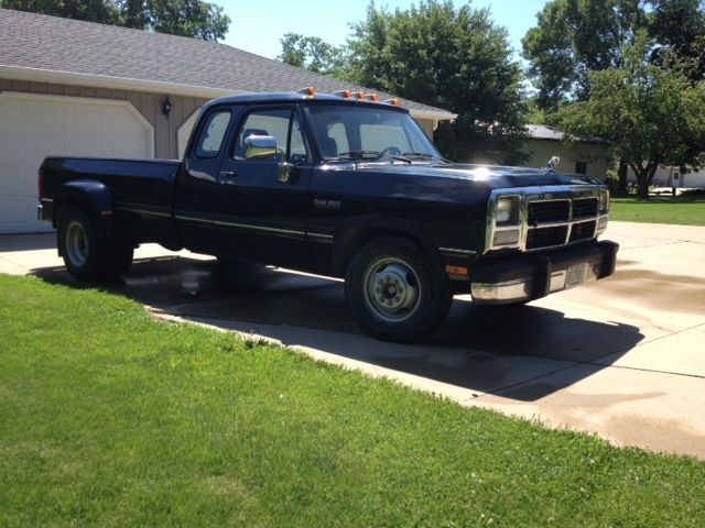 1992 Dodge Ram 3500 - photo 12