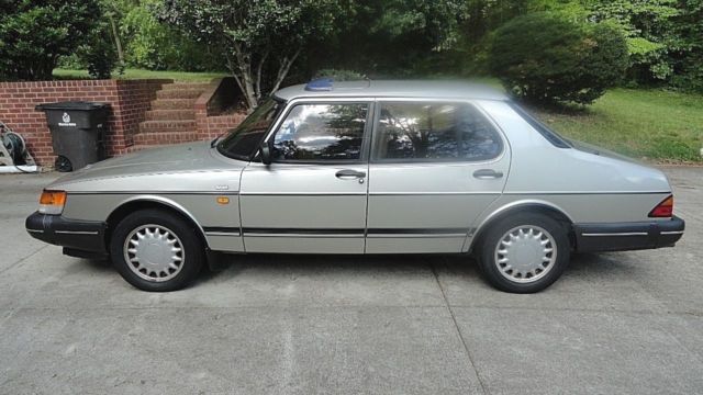 1992 Saab 900 S: Excellent Condition! 1992 Saab 900