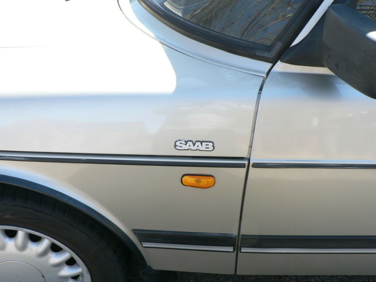 1992 Saab 900 - photo 8