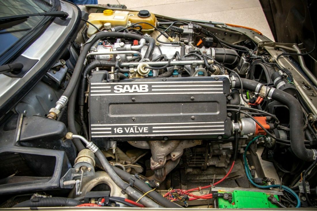 1992 Saab 900 BASE - photo 3