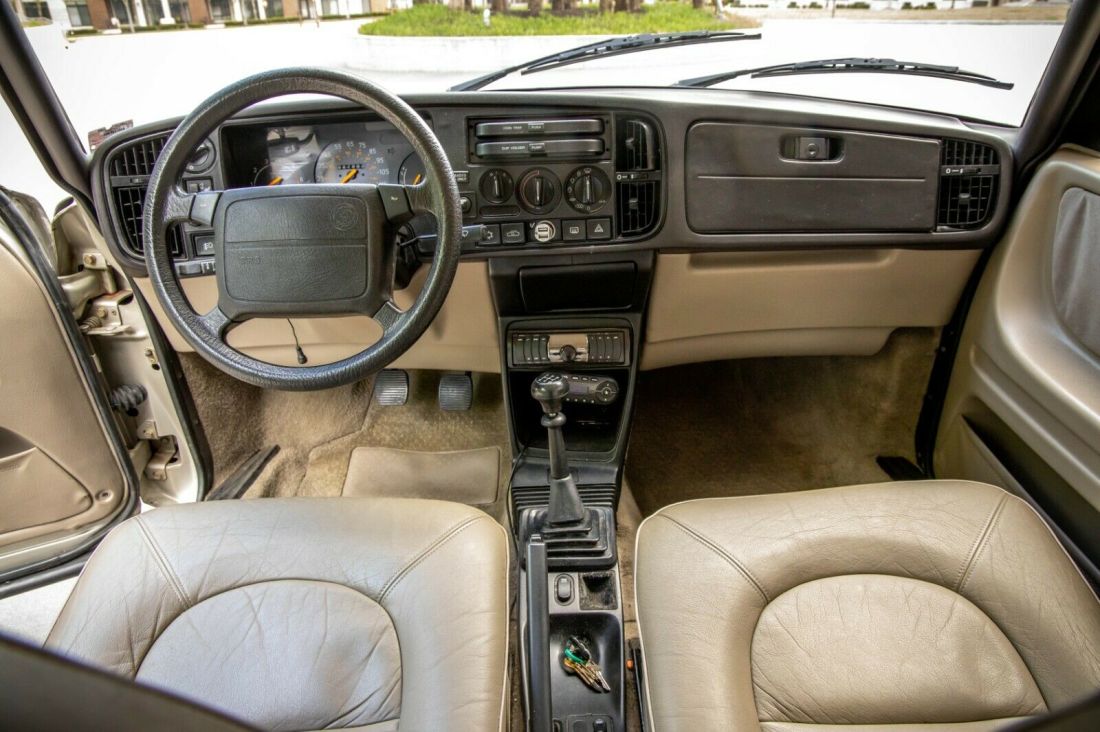 1992 Saab 900 BASE - photo 6
